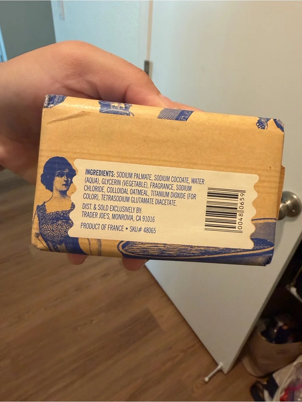 Almond Ginger Oatmeal Exfoliant Bar - Tan